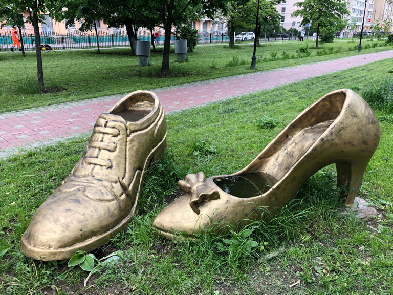 Genre sculpture Скульптура Пара туфель, Moscow, photo