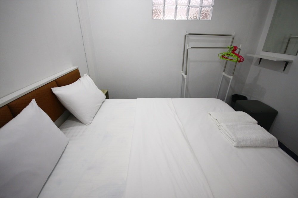 Фото Chinn House