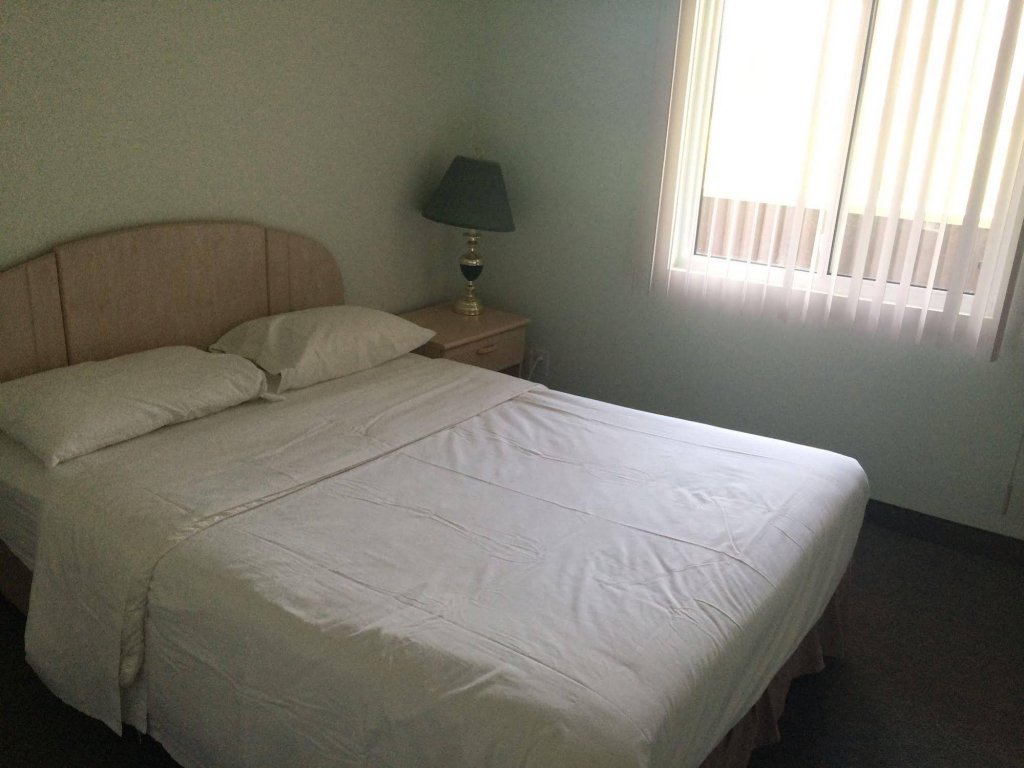 Фото Shemron Suites Hotel