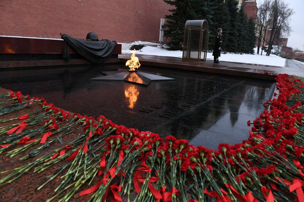 Памятник могила неизвестного солдата в москве