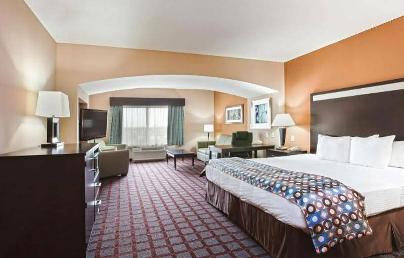Гостиница La Quinta Inn & Suites by Wyndham Indianapolis Airport West