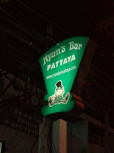 Гостиница Ryan's Bar в Паттайе