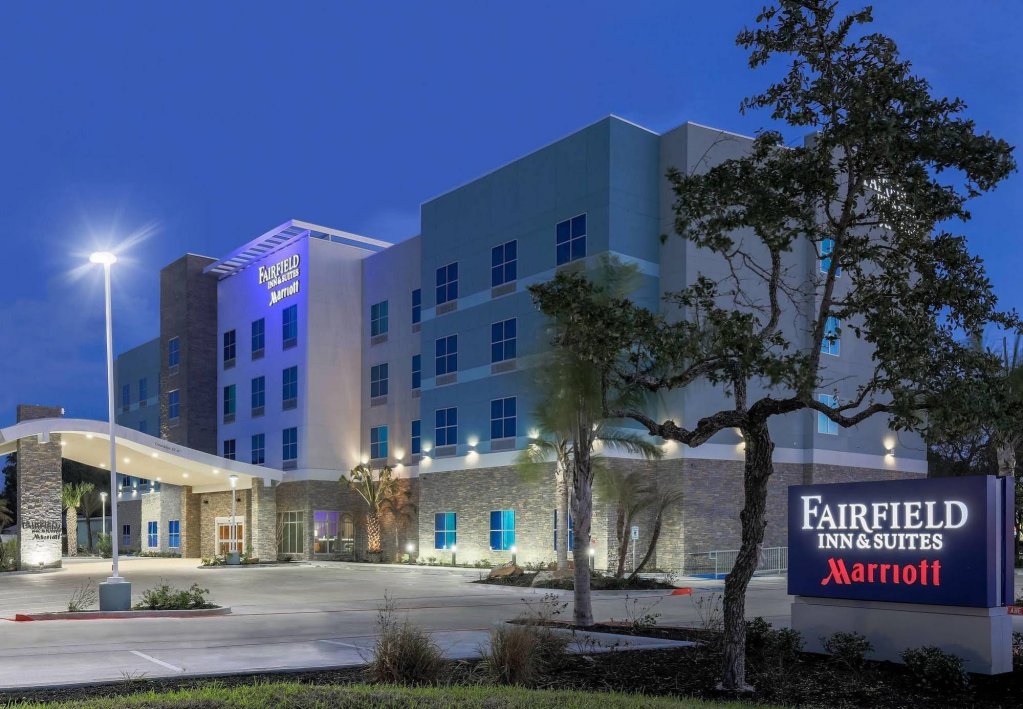 Фото Fairfield Inn & Suites Rockport