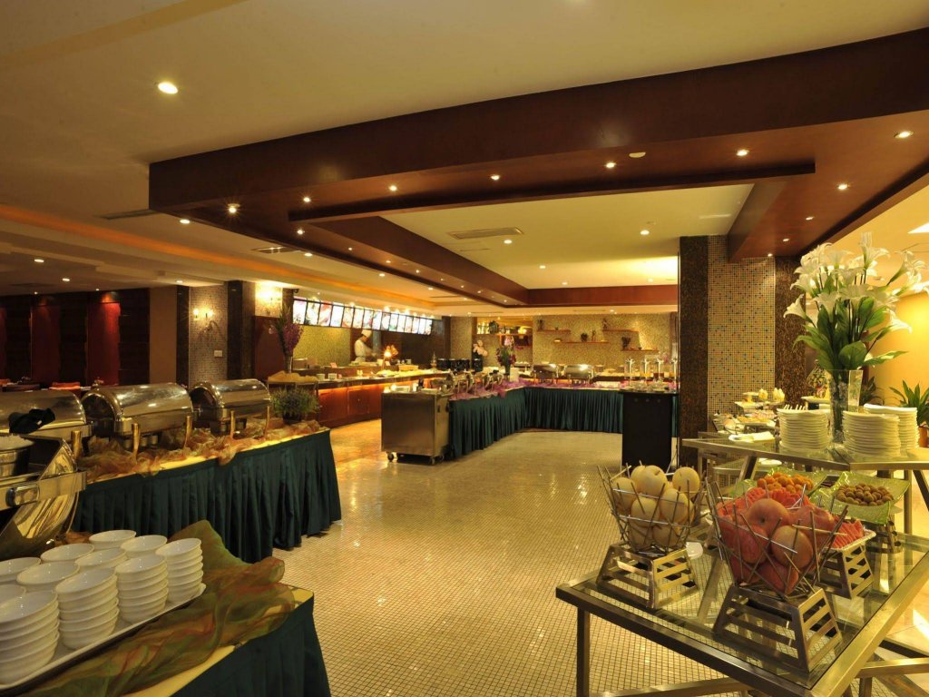 Фото Wuhan Hongguang Hotel