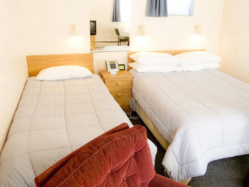 Фото 747 Motel Wellington