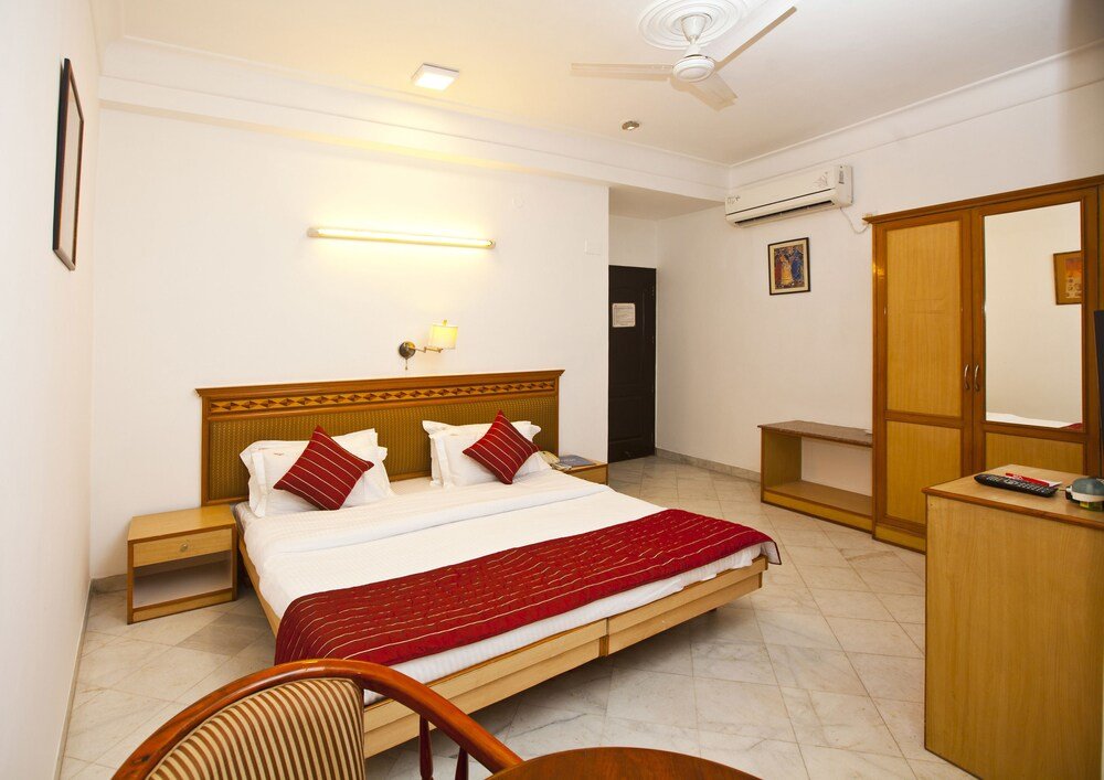 Фото Oyo 8761 Hotel Mall View