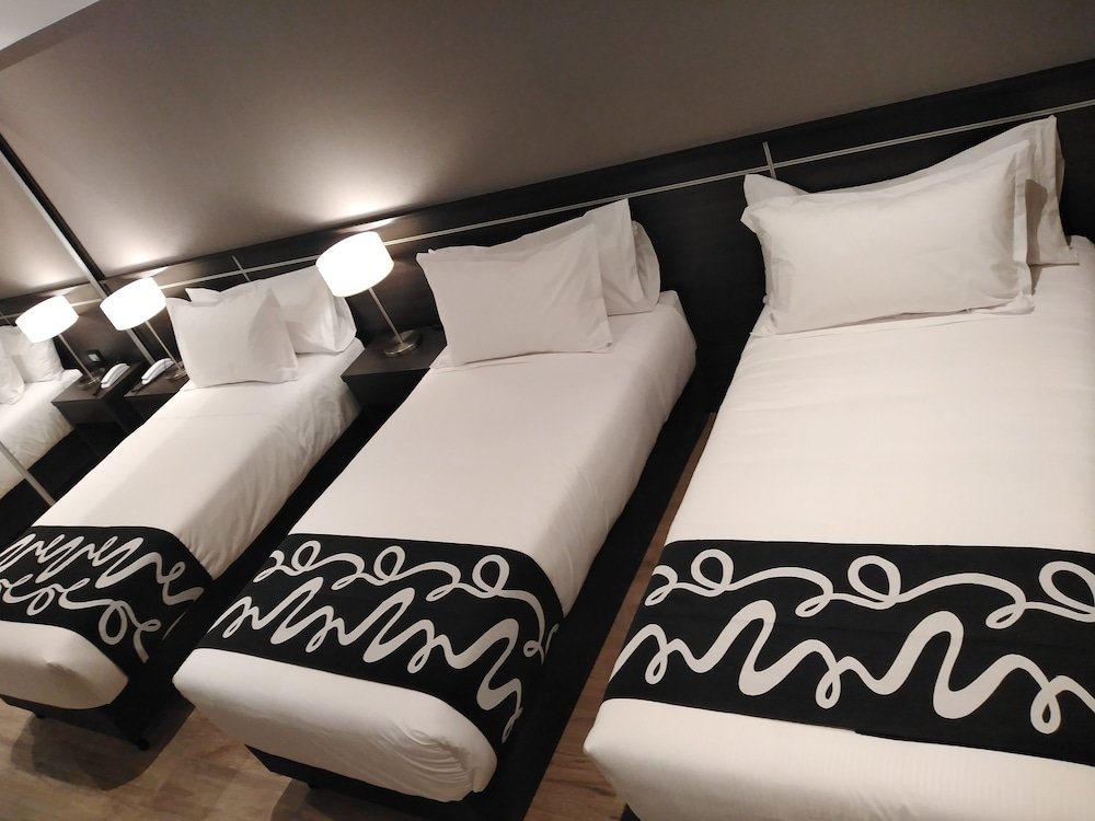 Фото Amerian Rafaela Hotel