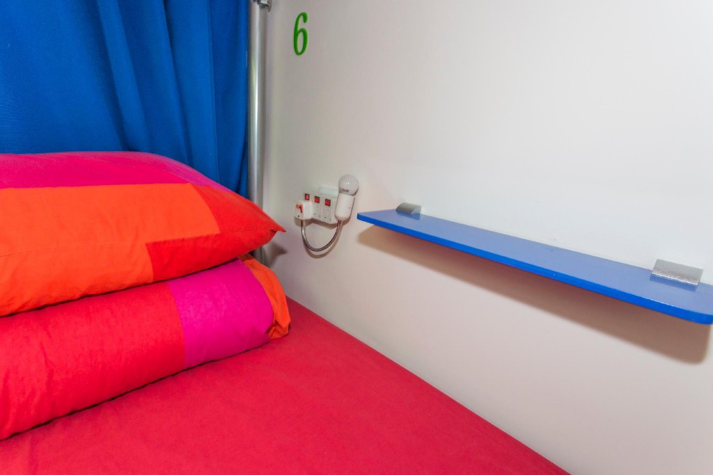 Фото Check Inn HK