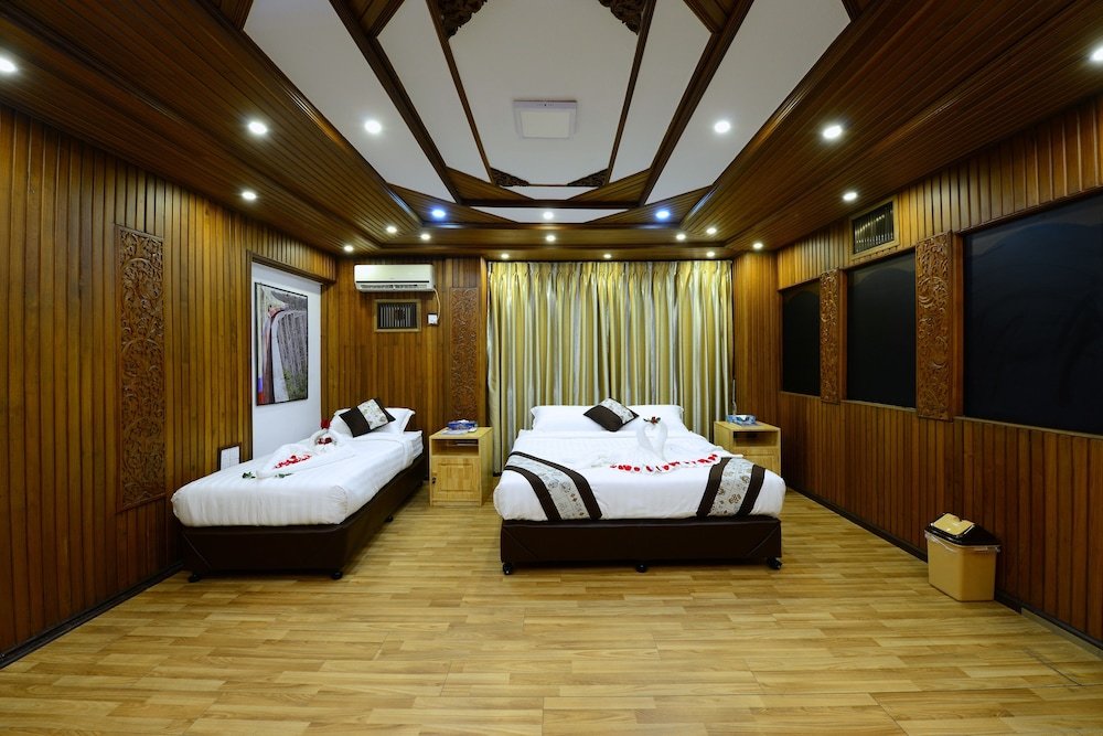 Фото Backpacker Hostel - Adults Only