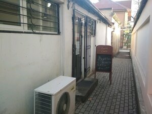 Oasis (Shota Rustaveli Street, 13), cafe