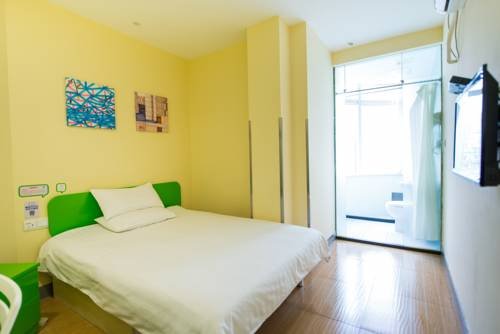 Фото Haiyou Shenzhen Luohu Port International Trade Hotel