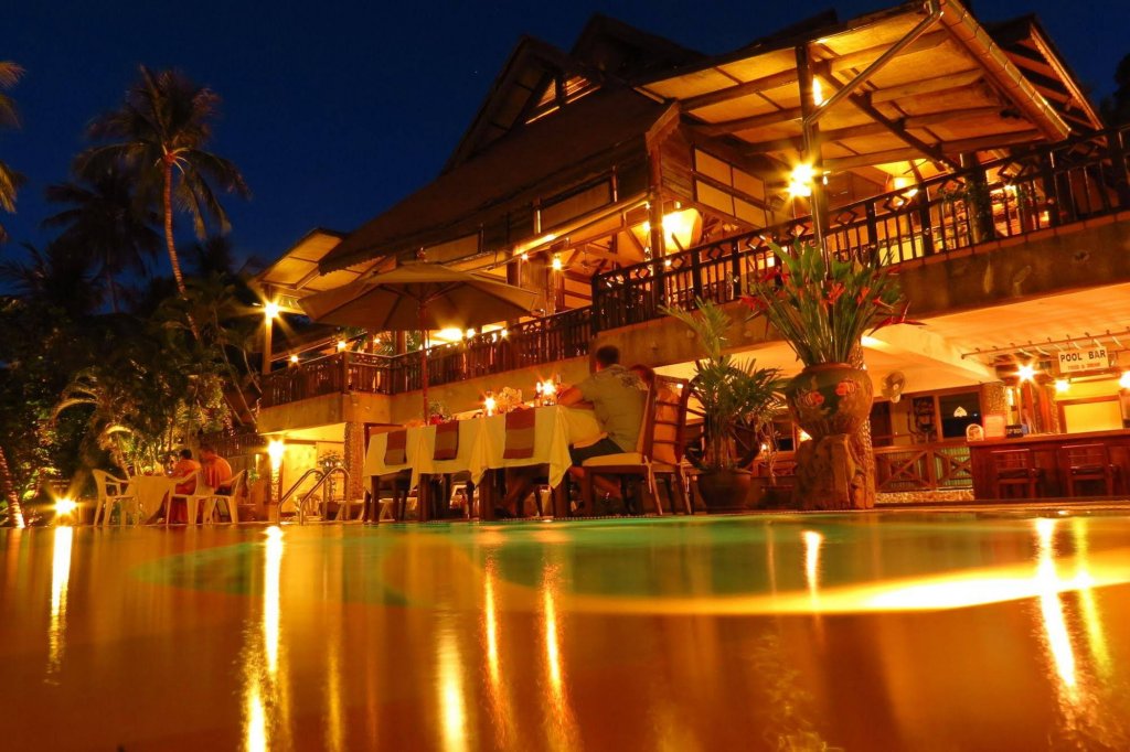 Фото Coral Cliff Beach Resort