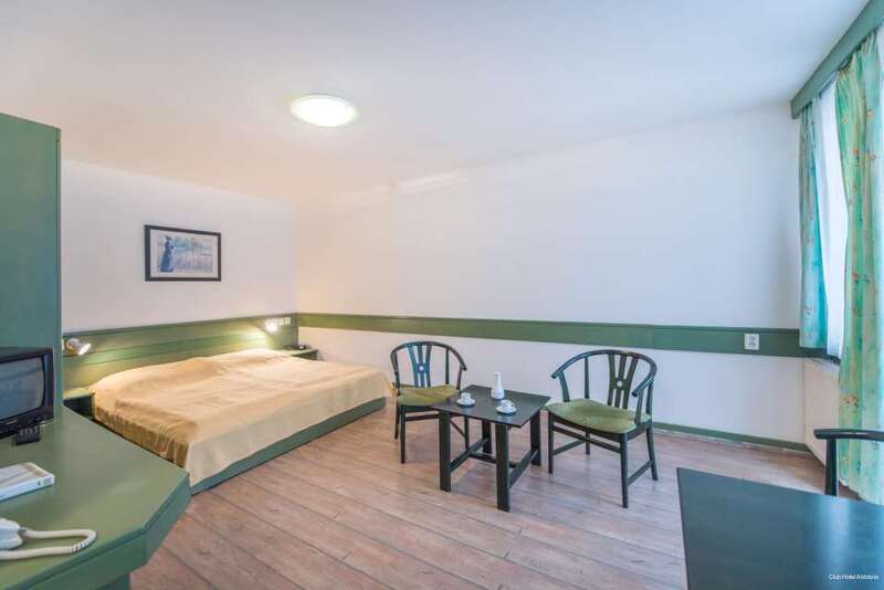 Фото Abbázia Club Hotel Kék