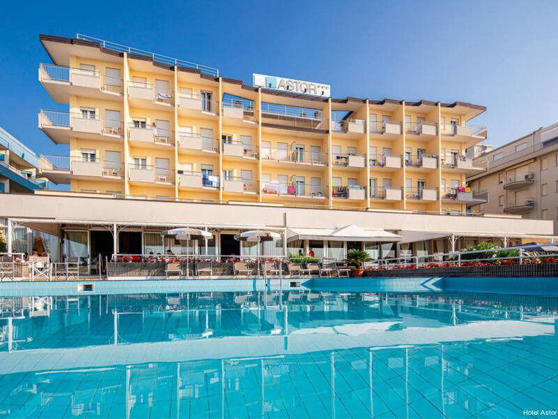 Фото Hotel Astor