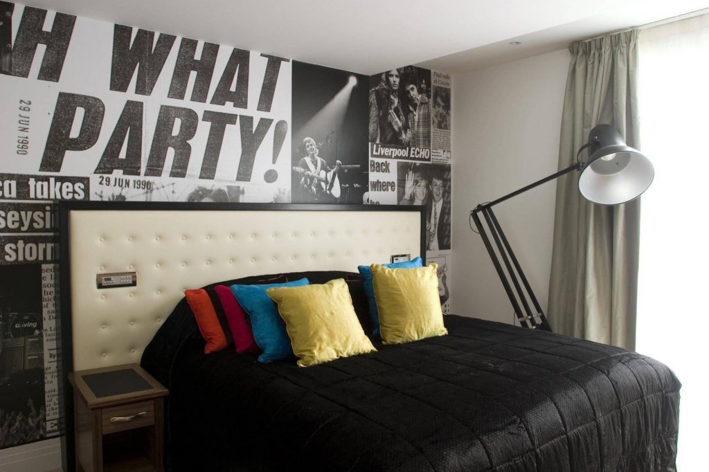 Фото Hard Days Night Hotel