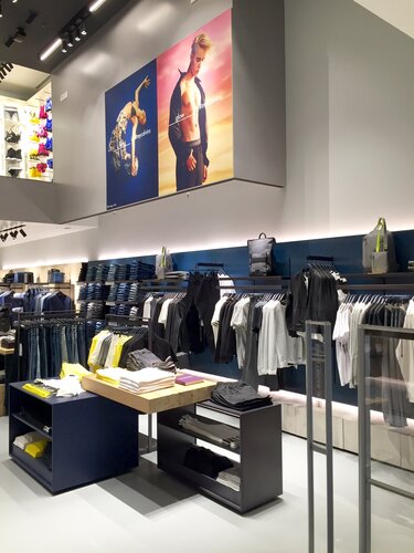 Calvin Klein Jeans clothing store Campi Bisenzio Centro Commerciale I Gigli Via San Quirico 165 Loc Capalle Yandex Maps