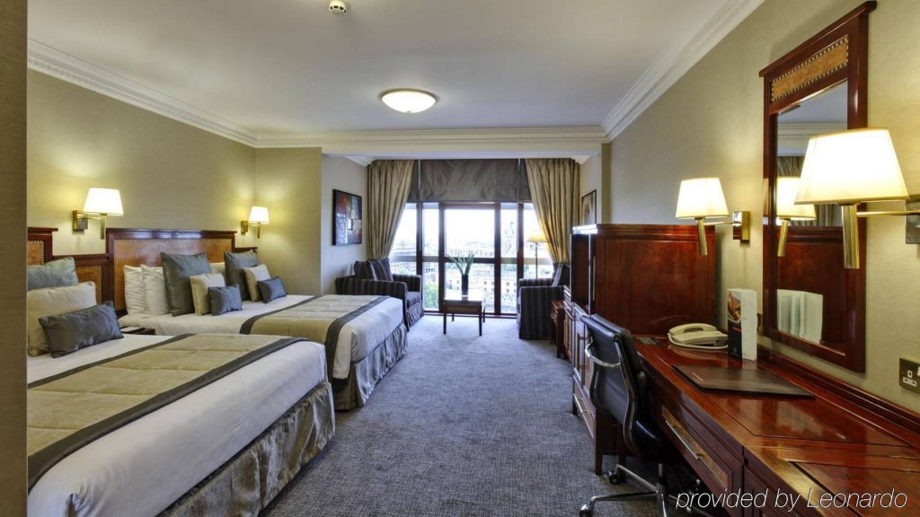 Фото Leonardo Royal Hotel London City - Tower of London