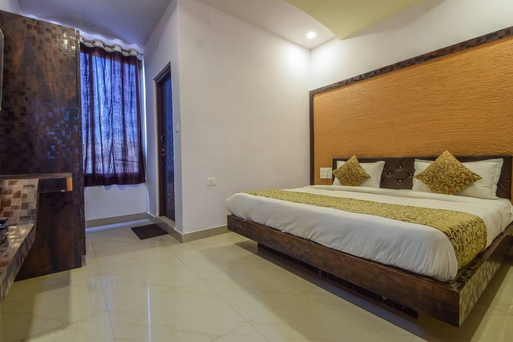 Фото Oyo 22099 Hotel Westwood Udaipur