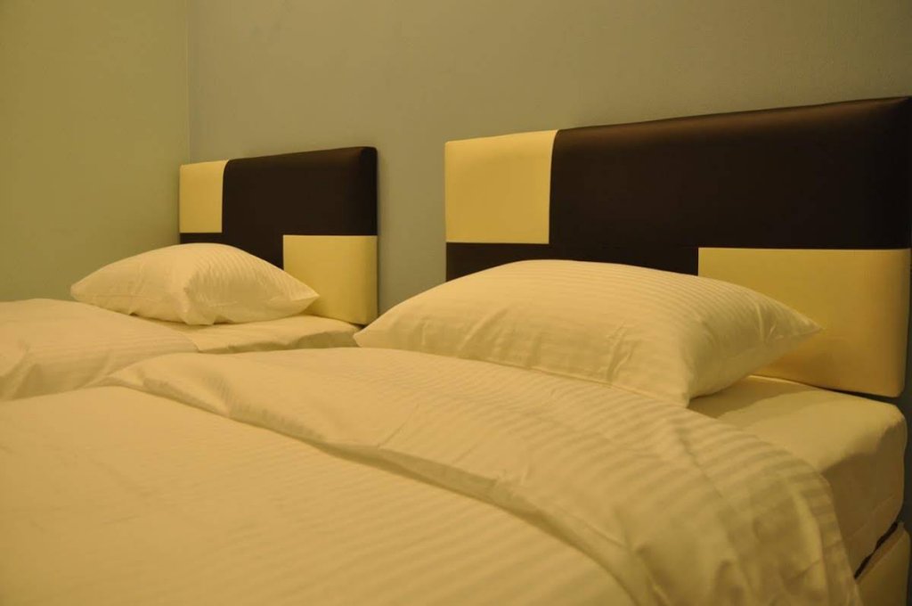 Фото Hotel Maluri