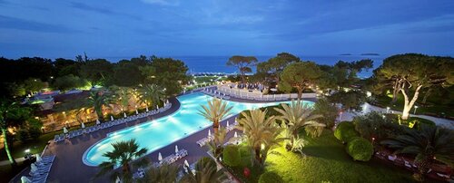 Гостиница Mövenpick Resort Antalya Tekirova в Текирове
