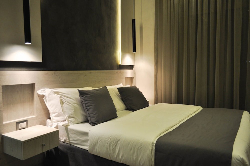 Фото Hotel Bella Napoli