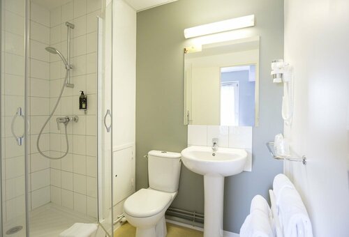 Внешний вид отеля Citotel De La Marne в Тарбе, фото 4