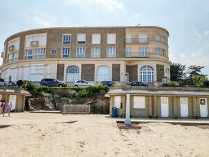 Гостиница La Plage в Динаре