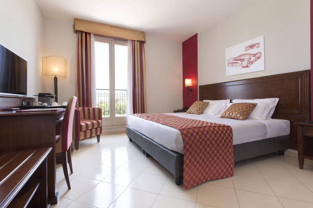 Фото Maranello Palace