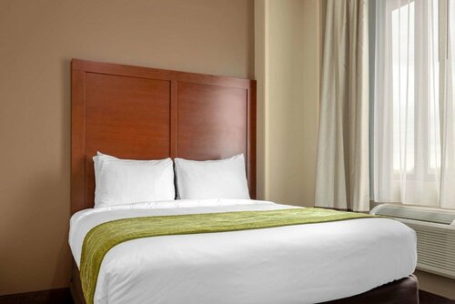 Гостиница Comfort Inn & Suites near Jfk Air Train в Нью-Йорке