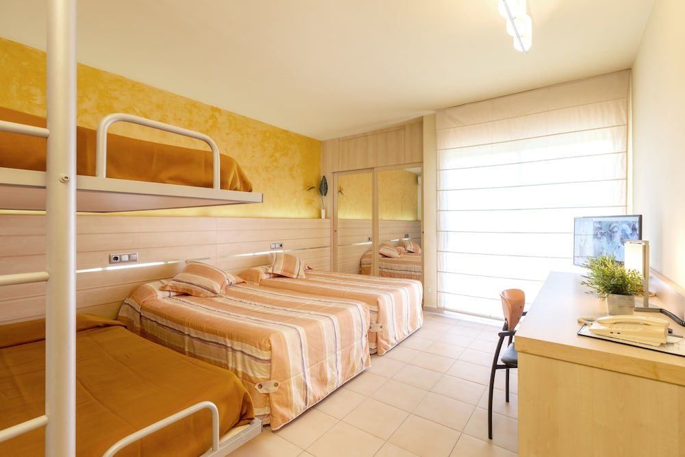 Фото Hotel Restaurant Sausa