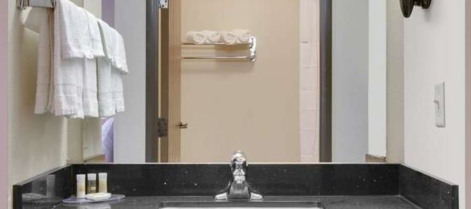 Фото Days Inn by Wyndham Mesquite Rodeo Tx