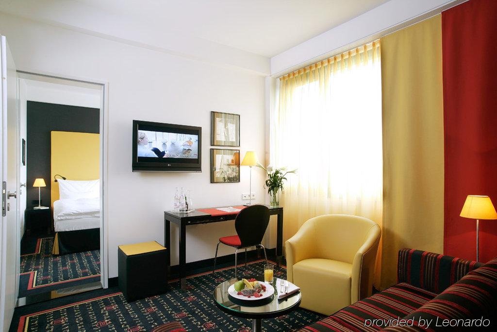 Фото Holiday Inn Munich - Leuchtenbergring, an Ihg Hotel