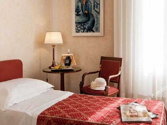 Фото Grand Hotel Royal