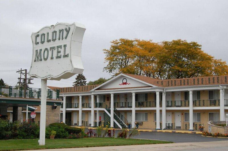 Гостиница Colony Motel