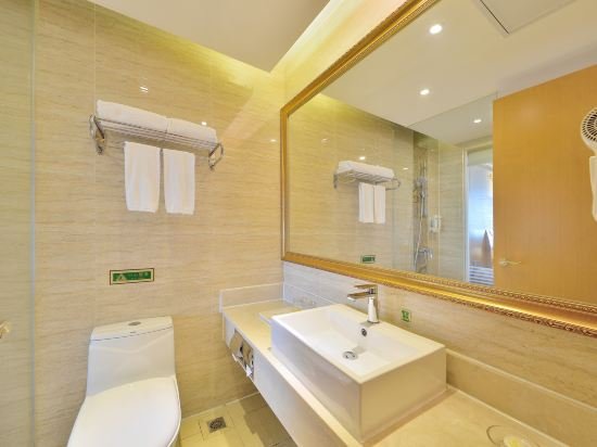 Фото Vienna Hotel Shenzhen - FuYong Metro Station Branch