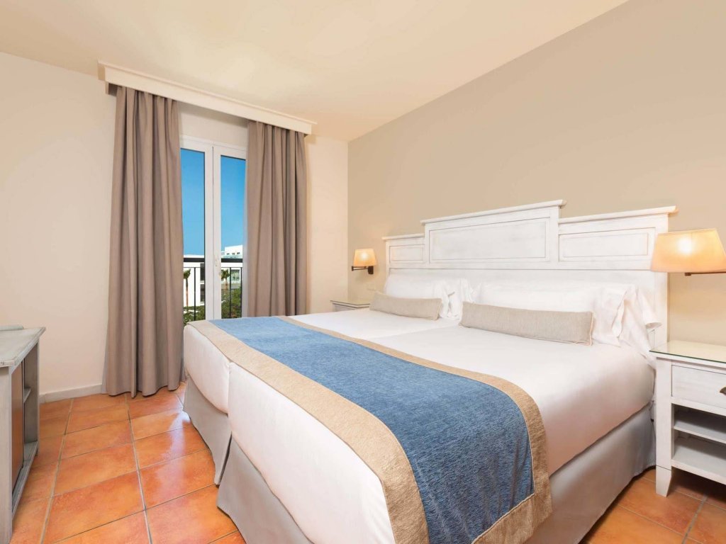 Фото Hotel Costa Conil by Fuerte Group