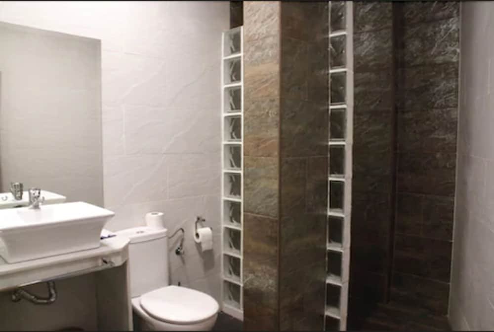 Фото Hotel Plaza Sevilla