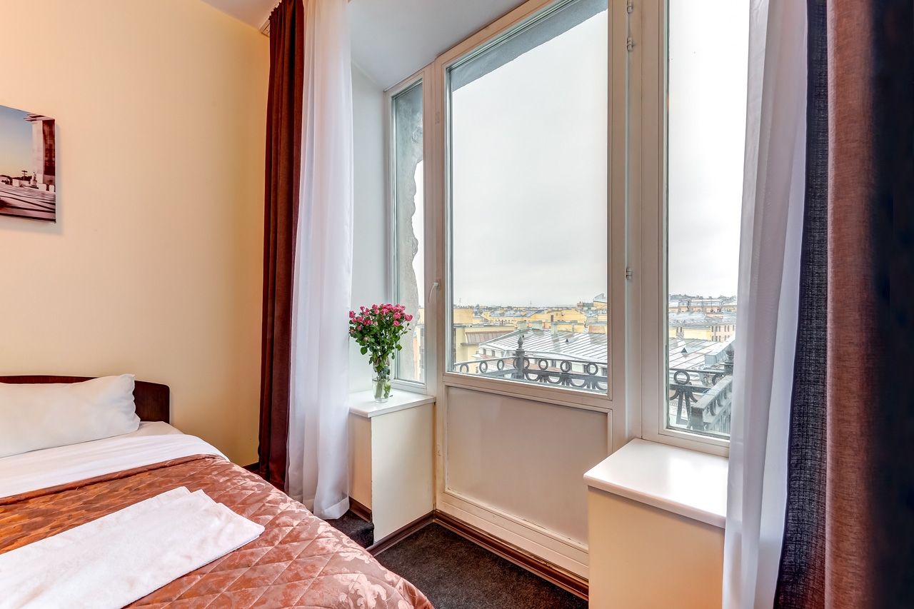 Фото Демократ на Невском 95