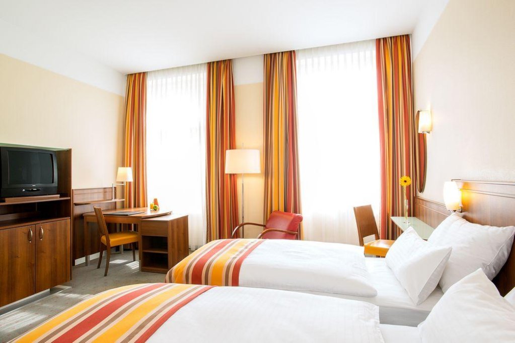 Фото отеля 3