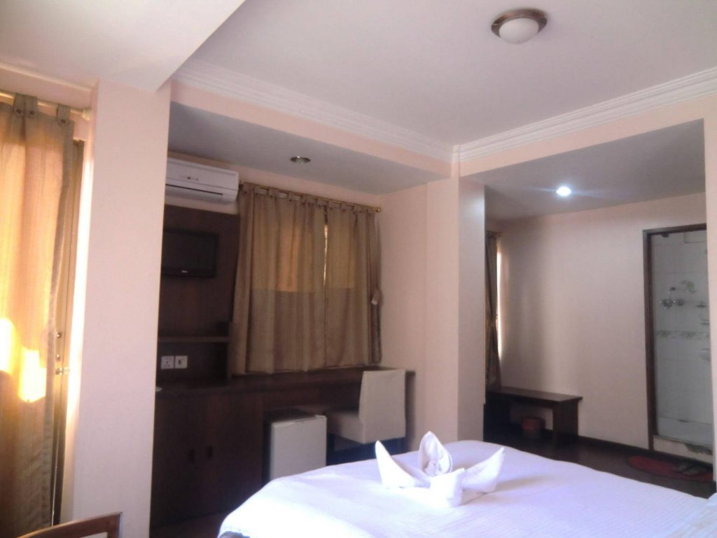 Фото Backyard Hotel