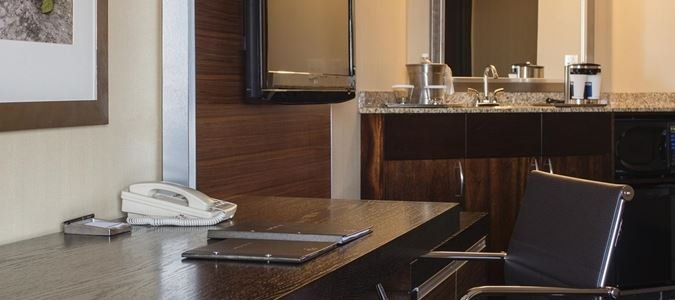 Фото Hilton Winnipeg Airport Suites