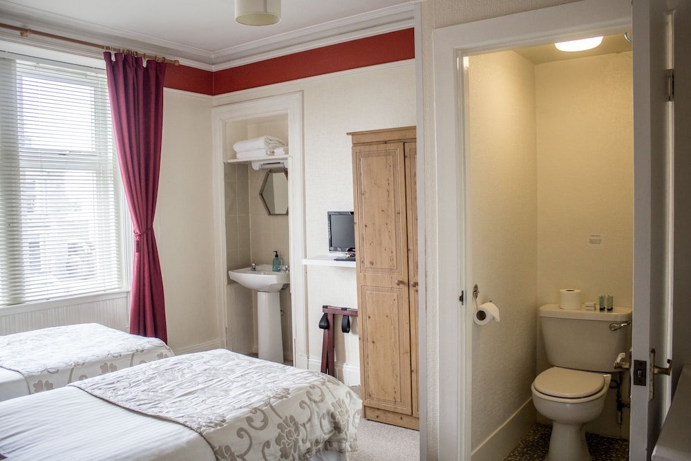 Фото Hazeldene Guest House