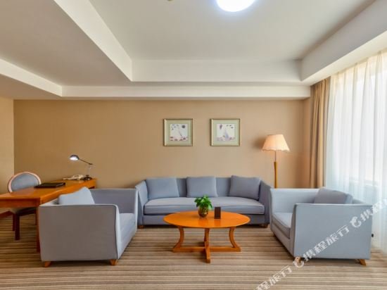 Фото Dalian Bolt Hotel