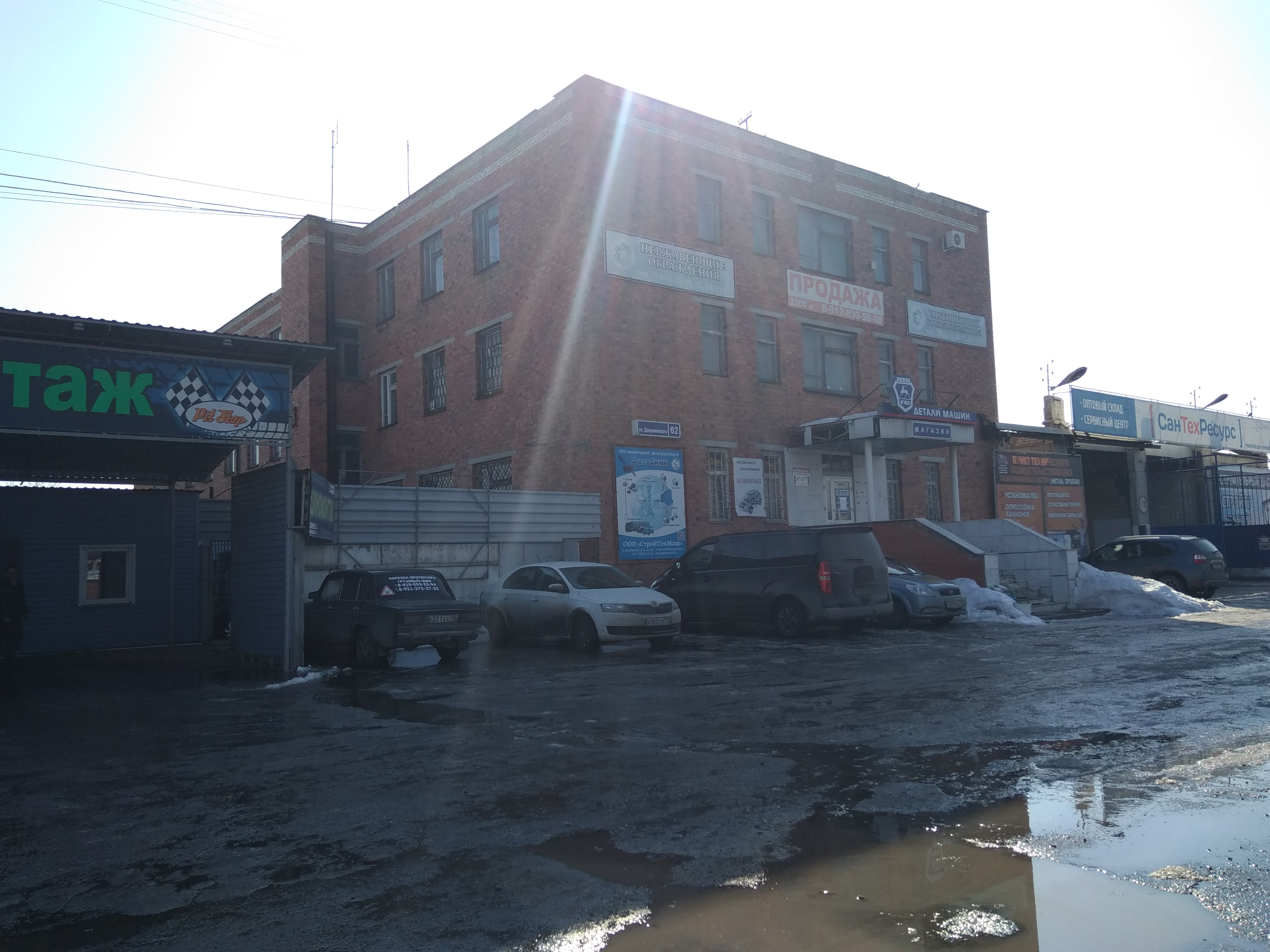 Сдам долгосрочно 1-комнатную квартиру, 32 м2, 3/5 эт в Апатитах ул.Дзержинского 