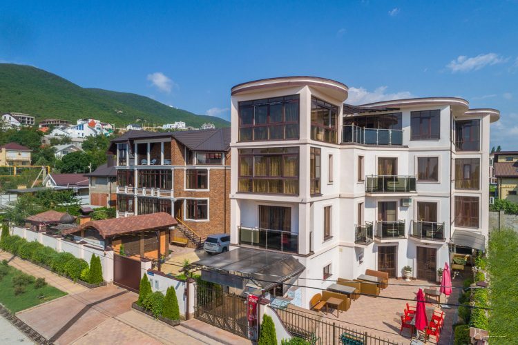 Фото отеля 2