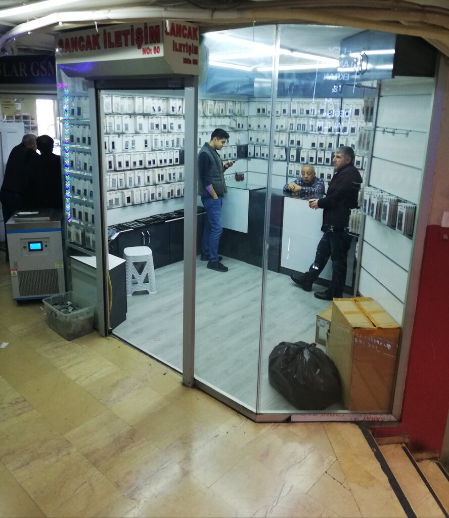 Mobile phone store Sancak Communication, Istanbul, photo