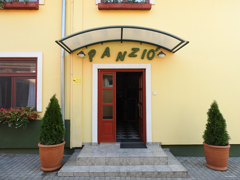 Фото отеля 1