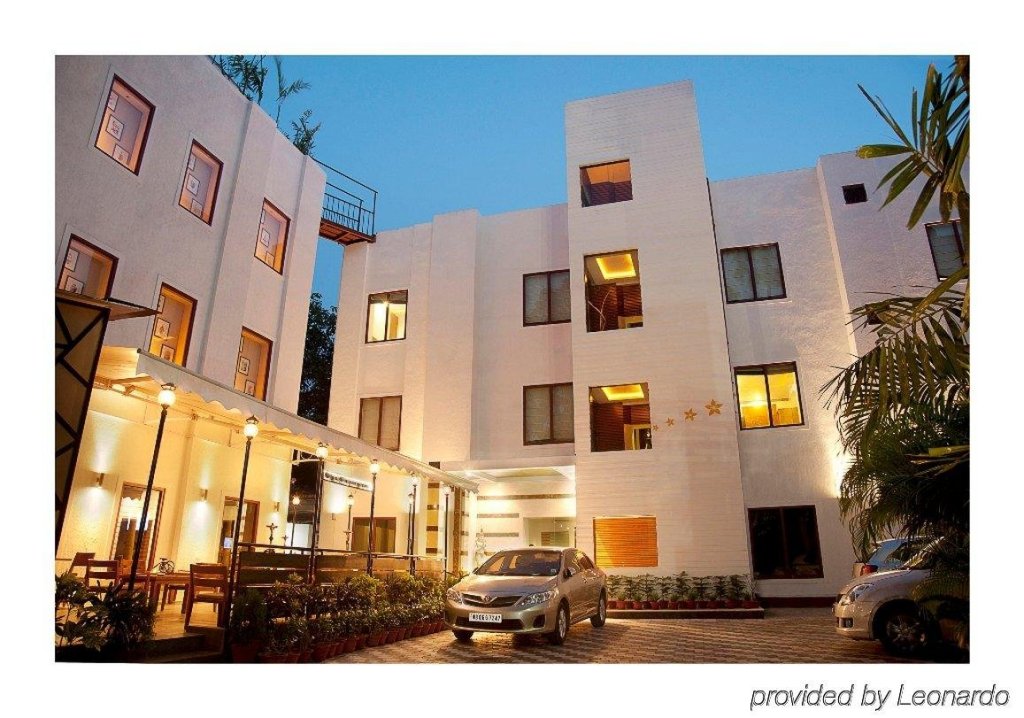 Фото отеля 1