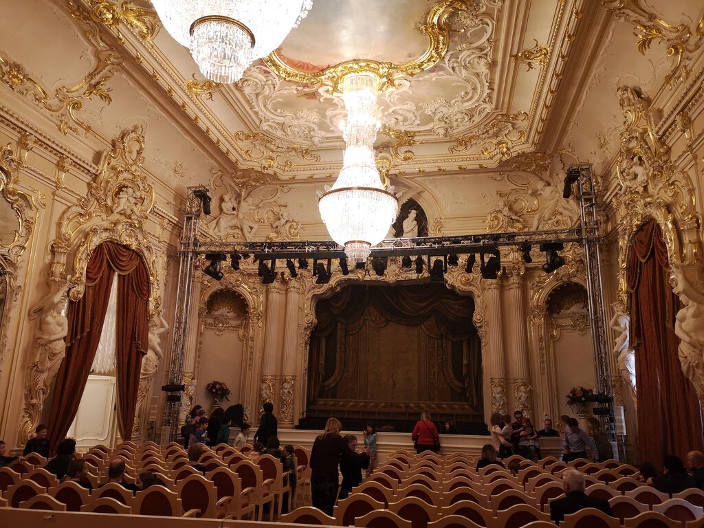 Театр музыкальной комедии санкт петербург зал