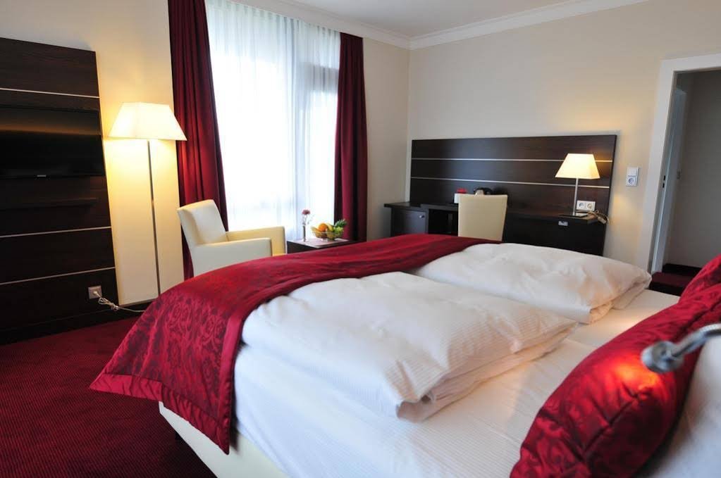 Фото Hotel Rheingarten Duisburg